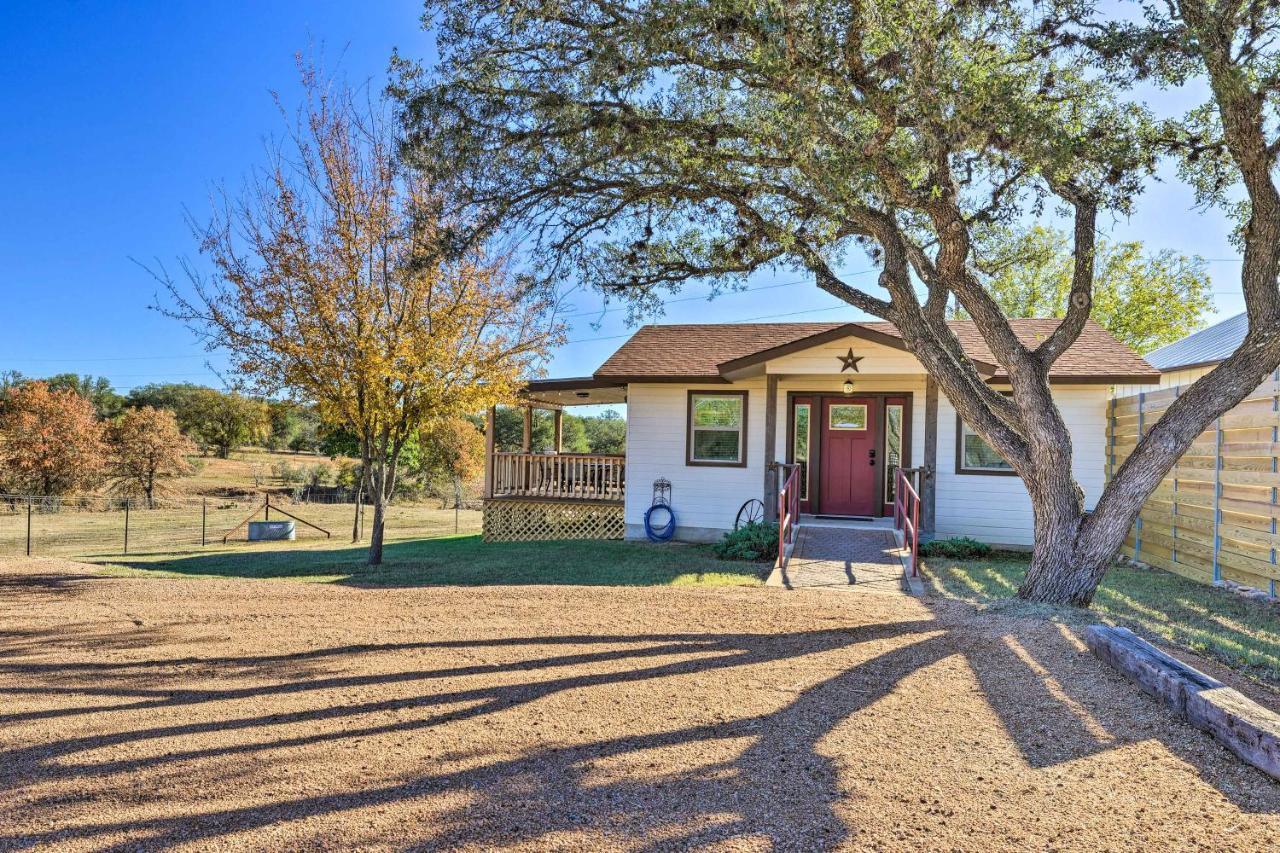 Cozy Fredericksburg Studio Near Wineries! Екстериор снимка