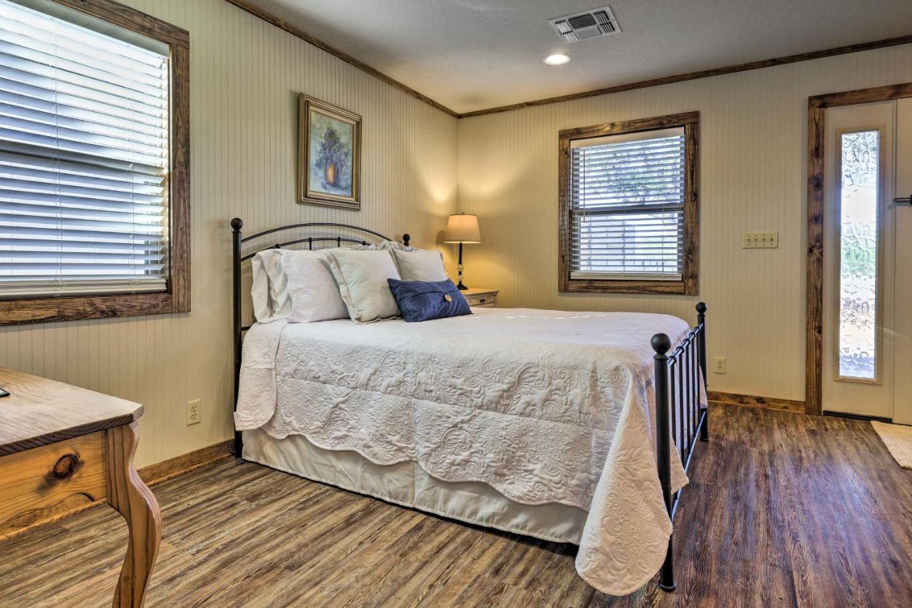 Cozy Fredericksburg Studio Near Wineries! Екстериор снимка