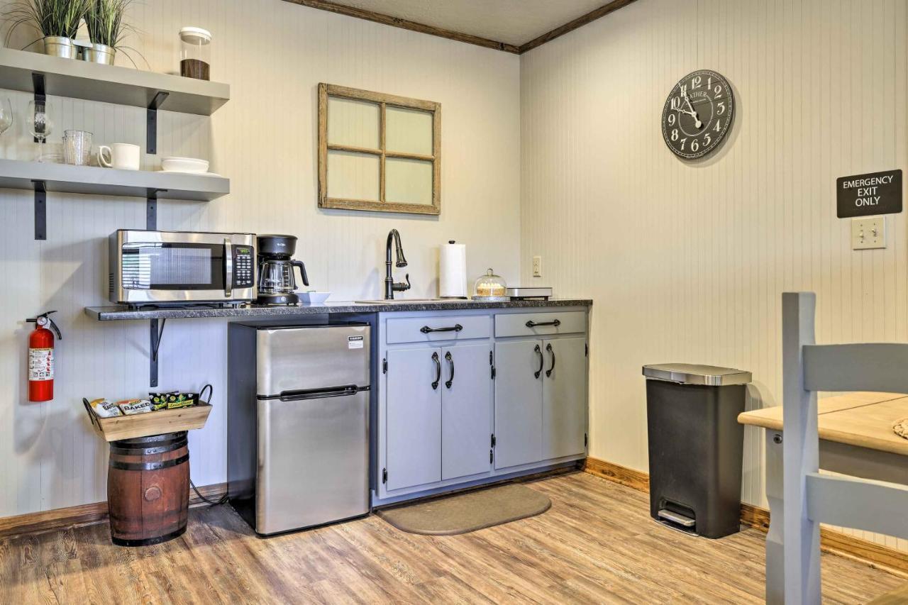 Cozy Fredericksburg Studio Near Wineries! Екстериор снимка