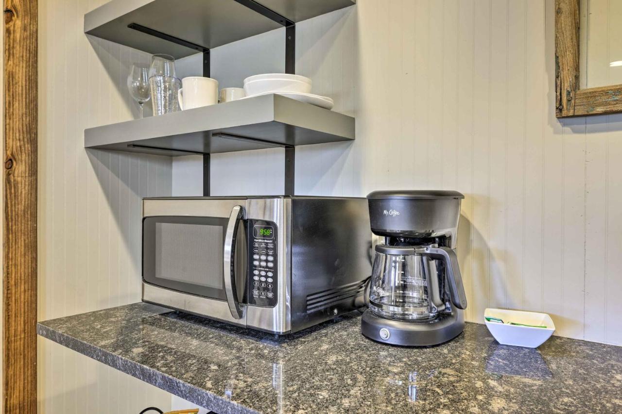 Cozy Fredericksburg Studio Near Wineries! Екстериор снимка