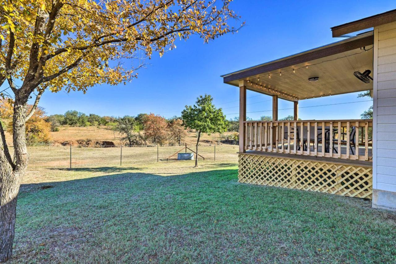 Cozy Fredericksburg Studio Near Wineries! Екстериор снимка